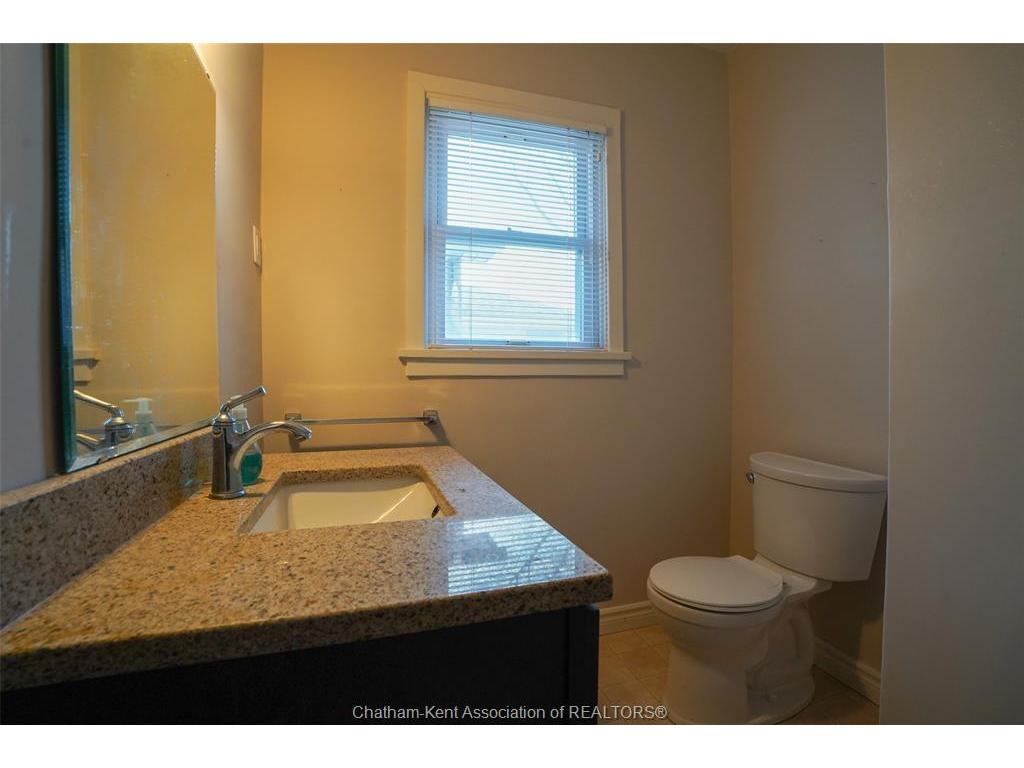 









17


O'Brien

Drive,
Chatham,




ON
N7M 2E5

