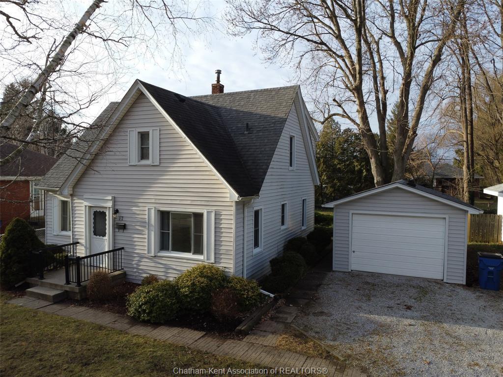 









17


O'Brien

Drive,
Chatham,




ON
N7M 2E5

