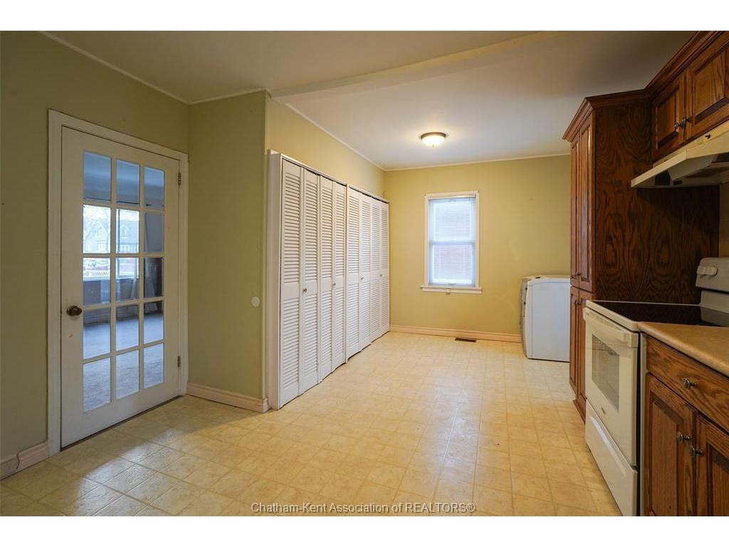 









17


O'Brien

Drive,
Chatham,




ON
N7M 2E5

