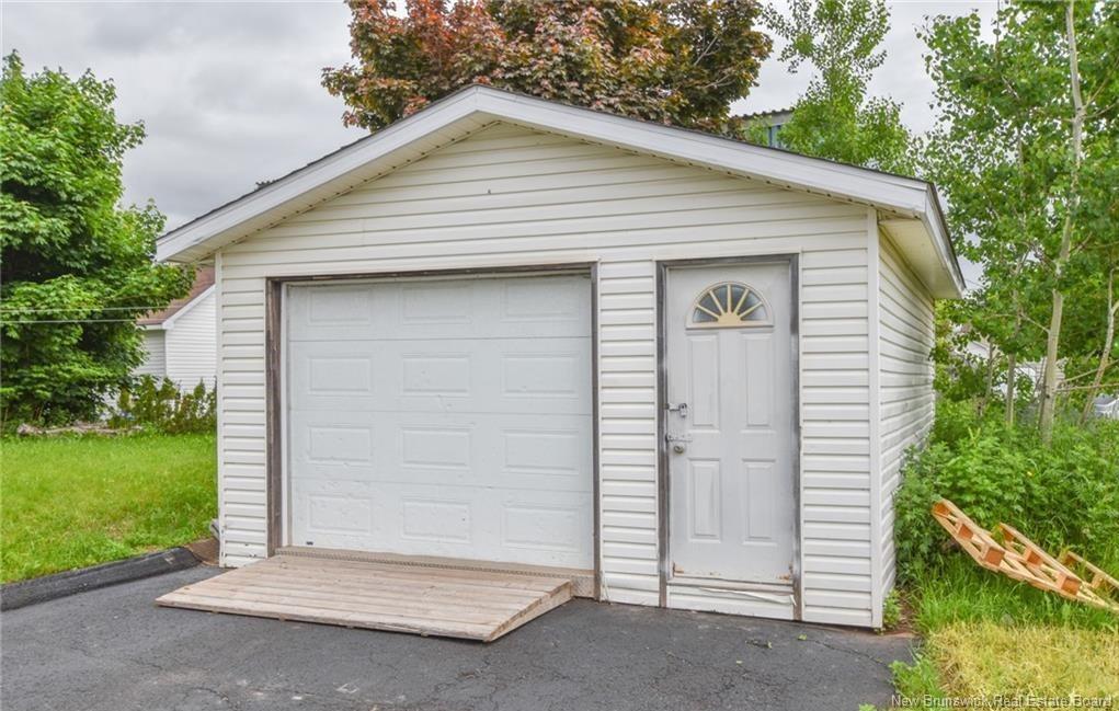 









142


5 Eme Rue

,
Shippagan,




NB
E8S 1B2

