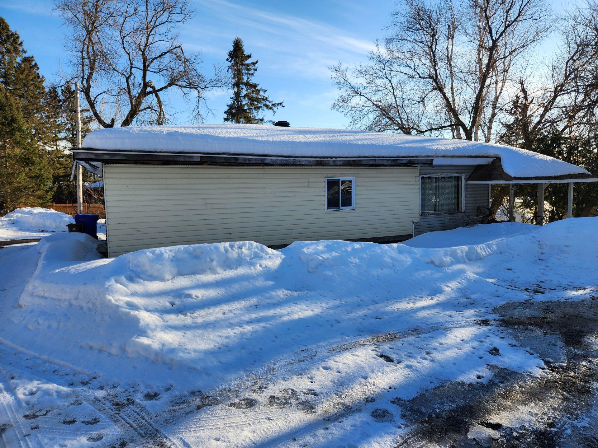 









330


Rue Bélanger

,
Gatineau (Buckingham),




QC
J8L2L9


