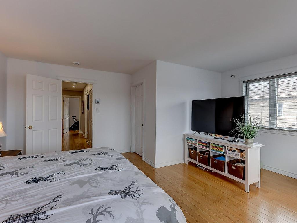 









9


Rue du Grenat

,
Saint-Jean-sur-Richelieu,




QC
J2W0C7

