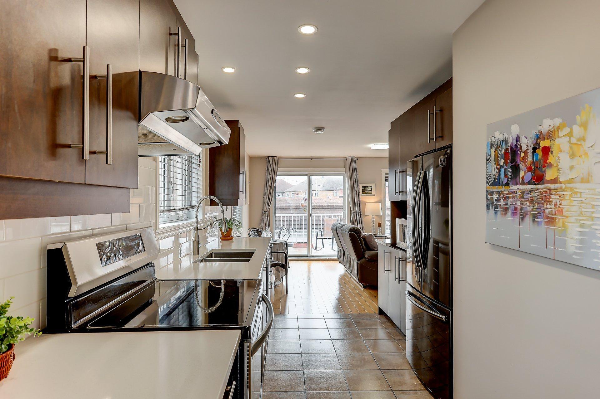 









9


Rue du Grenat

,
Saint-Jean-sur-Richelieu,




QC
J2W0C7

