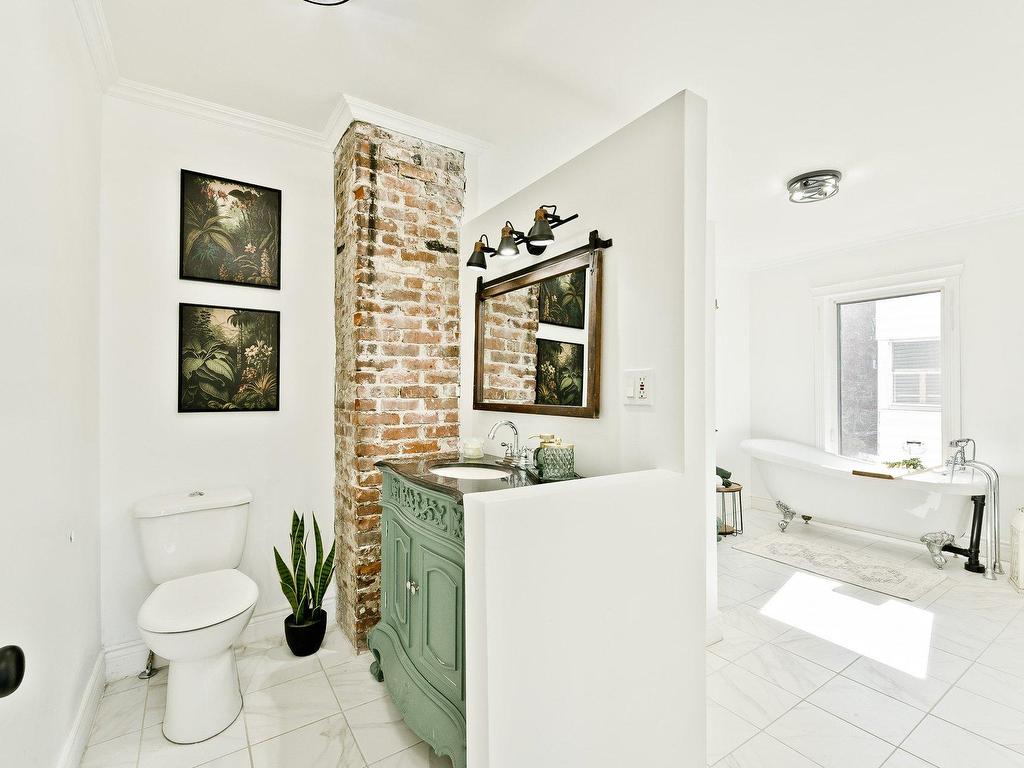 









1056


Rue St-Louis

,
Sherbrooke (Les Nations),




QC
J1H4N8

