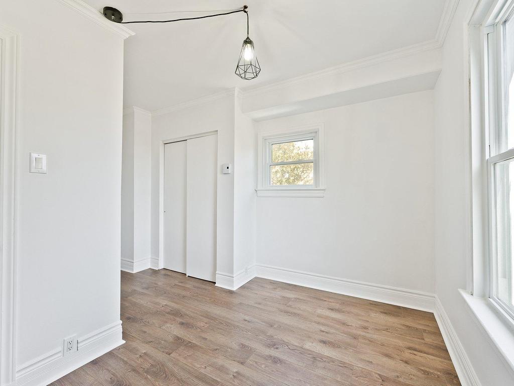 









1056


Rue St-Louis

,
Sherbrooke (Les Nations),




QC
J1H4N8


