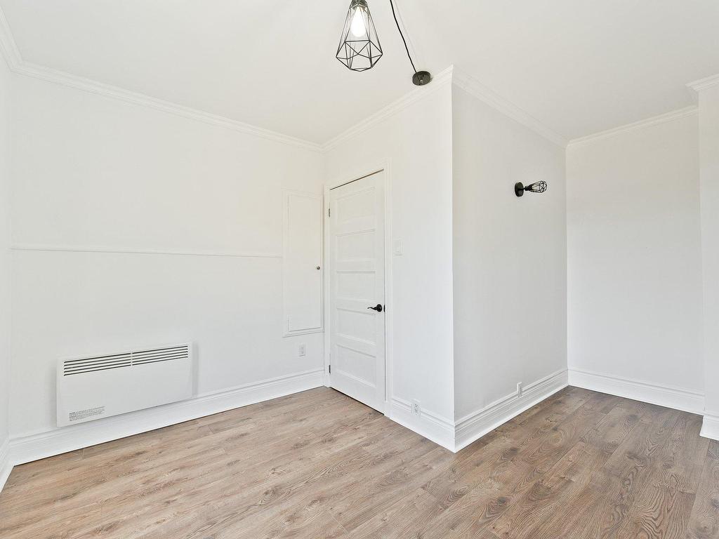 









1056


Rue St-Louis

,
Sherbrooke (Les Nations),




QC
J1H4N8

