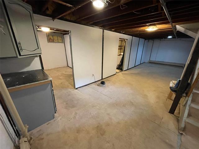 









491


Magnus

AVE,
Winnipeg,




MB
R2W 2C4

