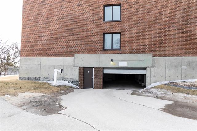 









916


Cloutier

DR, 201,
Winnipeg,




MB
R3V 1W9

