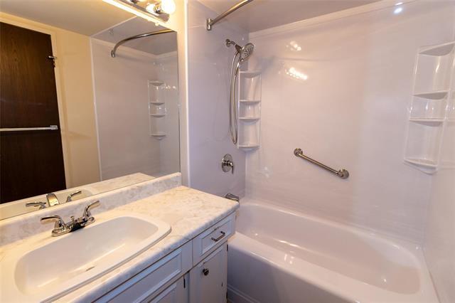 









916


Cloutier

DR, 201,
Winnipeg,




MB
R3V 1W9


