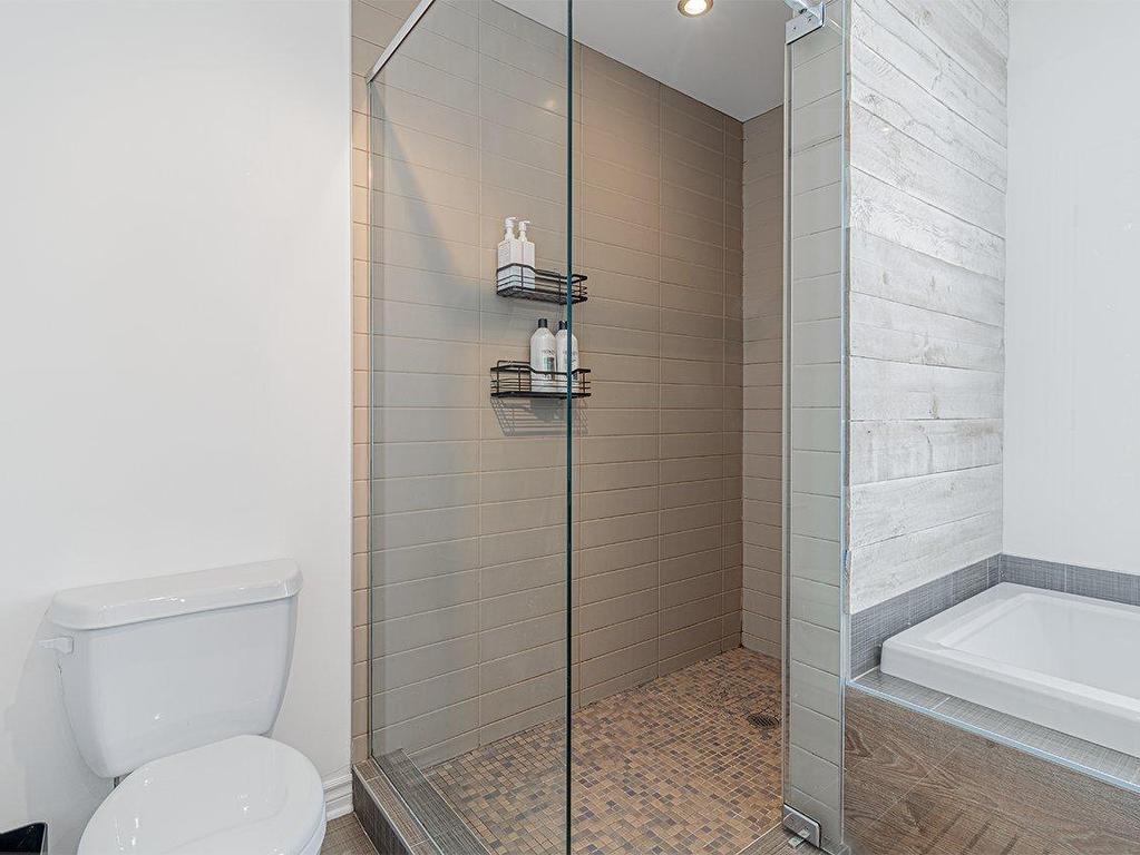 









159


Rue du Bois-Joli

,
Saint-Amable,




QC
J0L1N0

