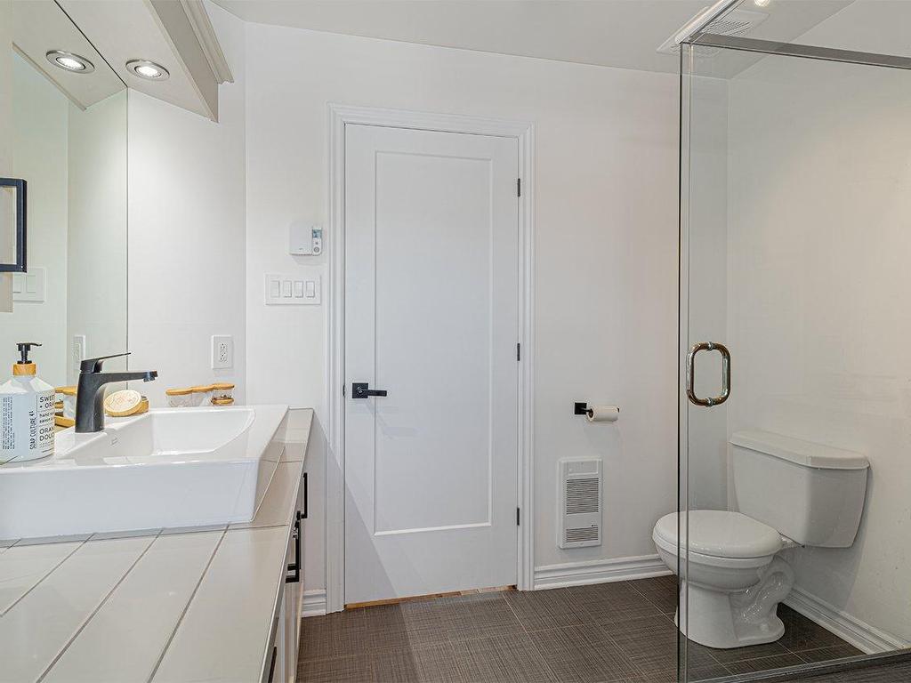









159


Rue du Bois-Joli

,
Saint-Amable,




QC
J0L1N0


