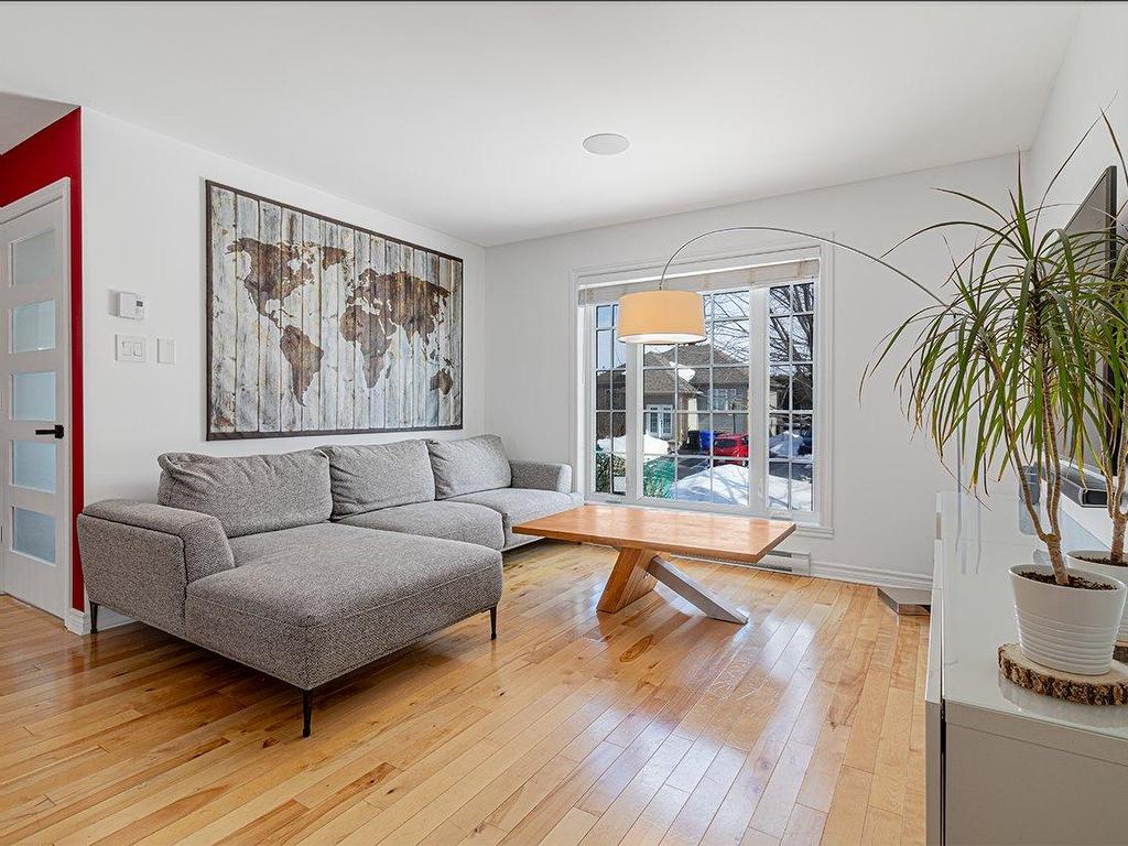 









159


Rue du Bois-Joli

,
Saint-Amable,




QC
J0L1N0


