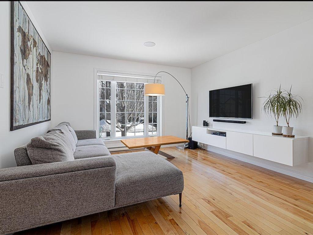 









159


Rue du Bois-Joli

,
Saint-Amable,




QC
J0L1N0

