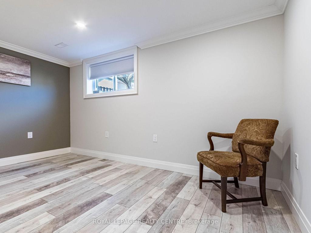 









179


Laurentian

Drive,
Kitchener,




ON
N2E 2G1

