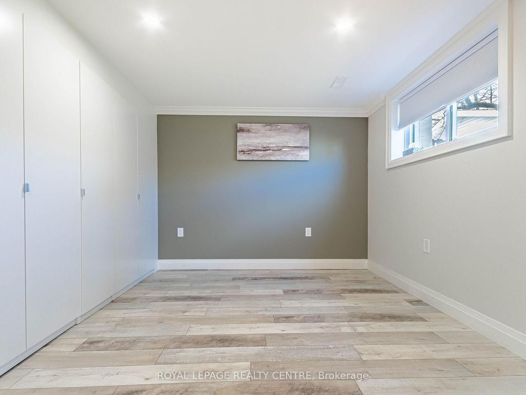 









179


Laurentian

Drive,
Kitchener,




ON
N2E 2G1

