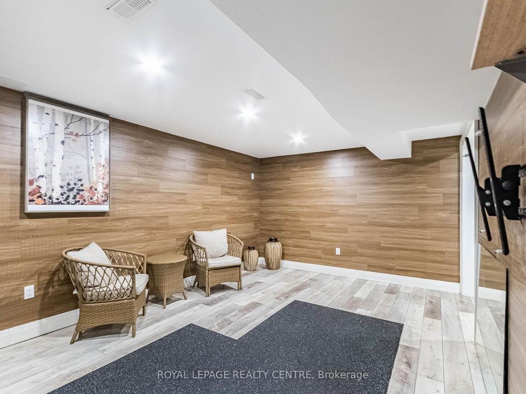 









179


Laurentian

Drive,
Kitchener,




ON
N2E 2G1

