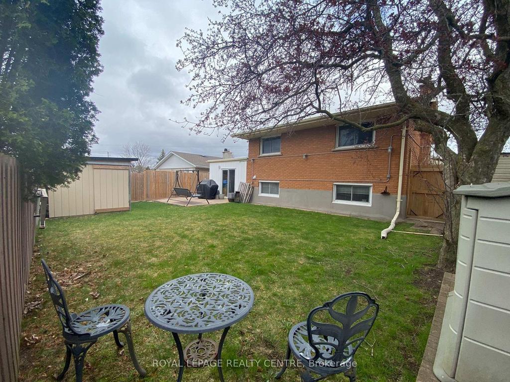 









179


Laurentian

Drive,
Kitchener,




ON
N2E 2G1

