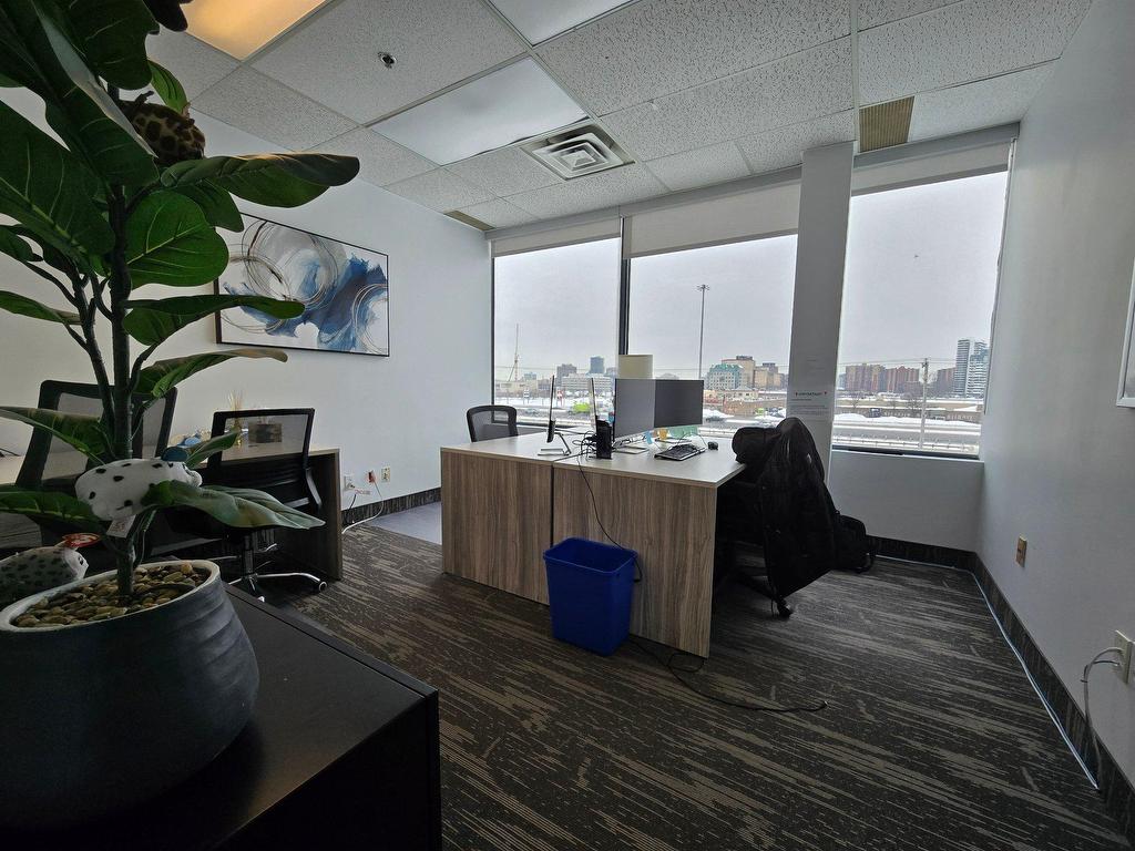 









3221


Aut. Jean-Noël-Lavoie (A-440)

, 205,
Laval (Chomedey),




QC
H7P5P2

