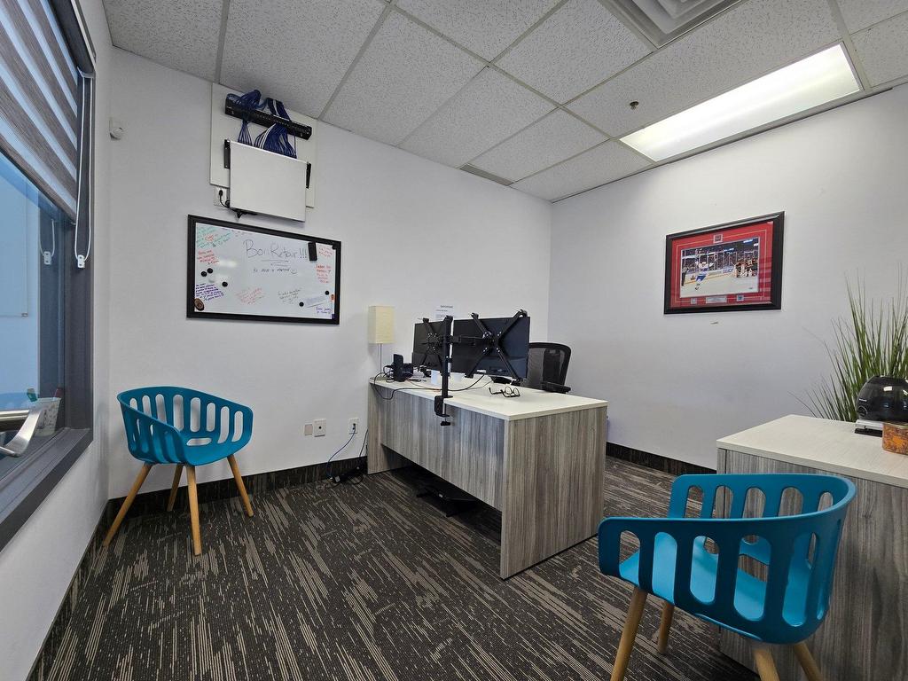 









3221


Aut. Jean-Noël-Lavoie (A-440)

, 205,
Laval (Chomedey),




QC
H7P5P2

