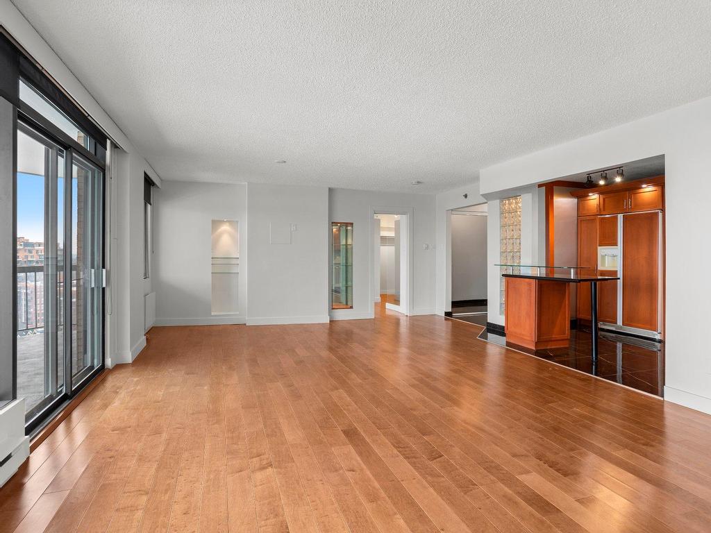 









4300


Place des Cageux

, 1102,
Laval (Chomedey),




QC
H7W4Z3

