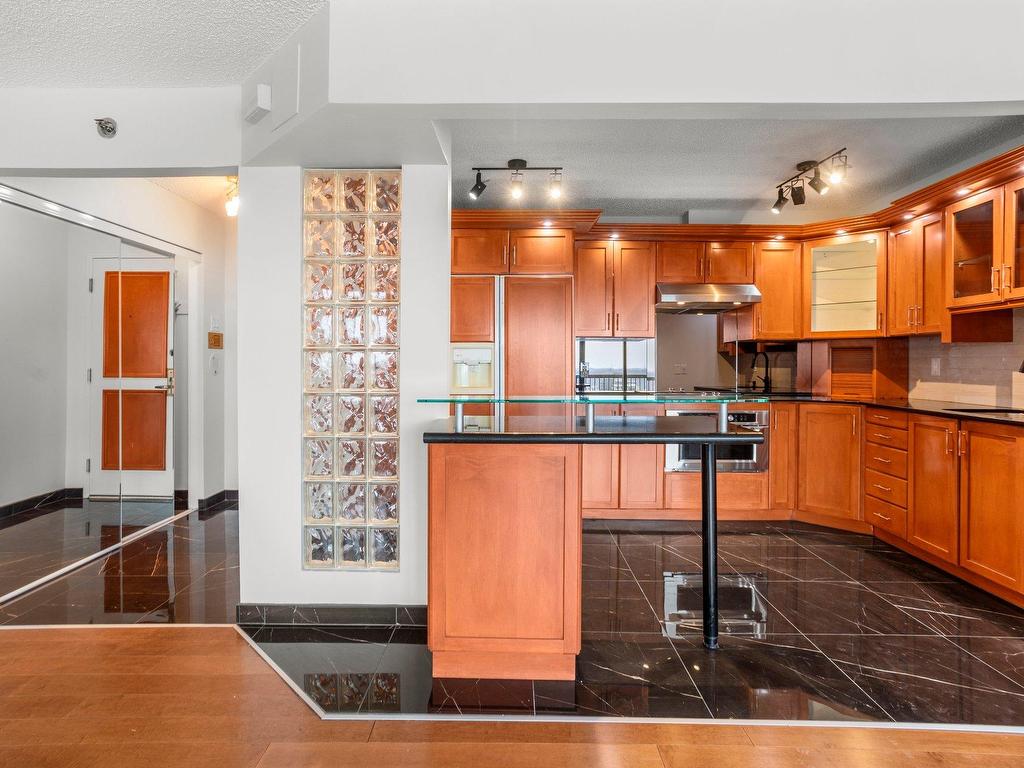 









4300


Place des Cageux

, 1102,
Laval (Chomedey),




QC
H7W4Z3

