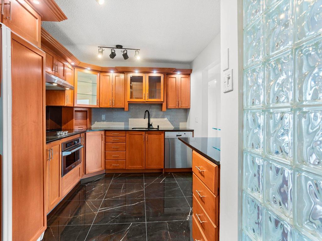 









4300


Place des Cageux

, 1102,
Laval (Chomedey),




QC
H7W4Z3

