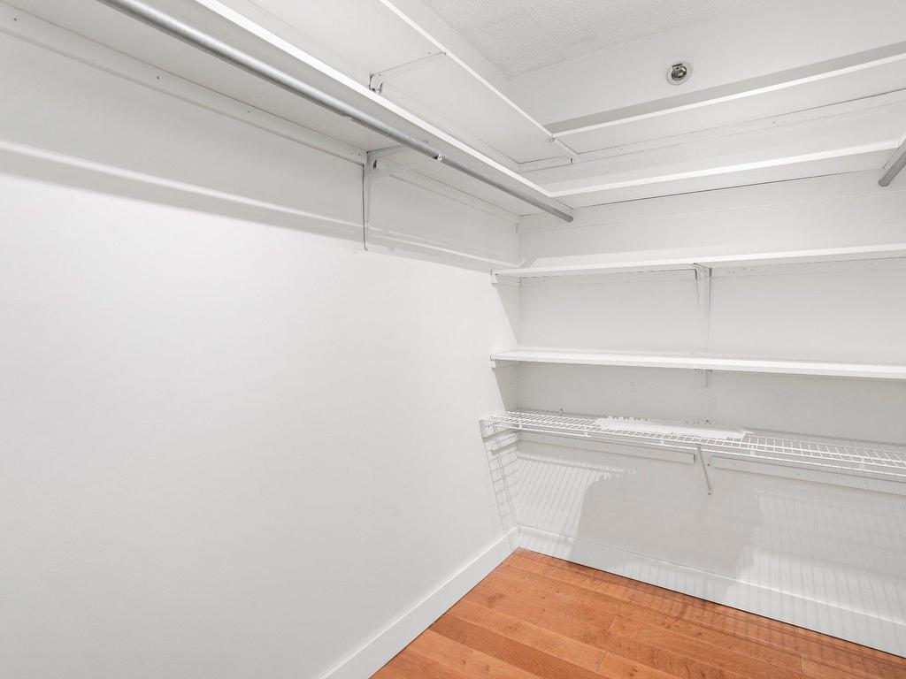 









4300


Place des Cageux

, 1102,
Laval (Chomedey),




QC
H7W4Z3

