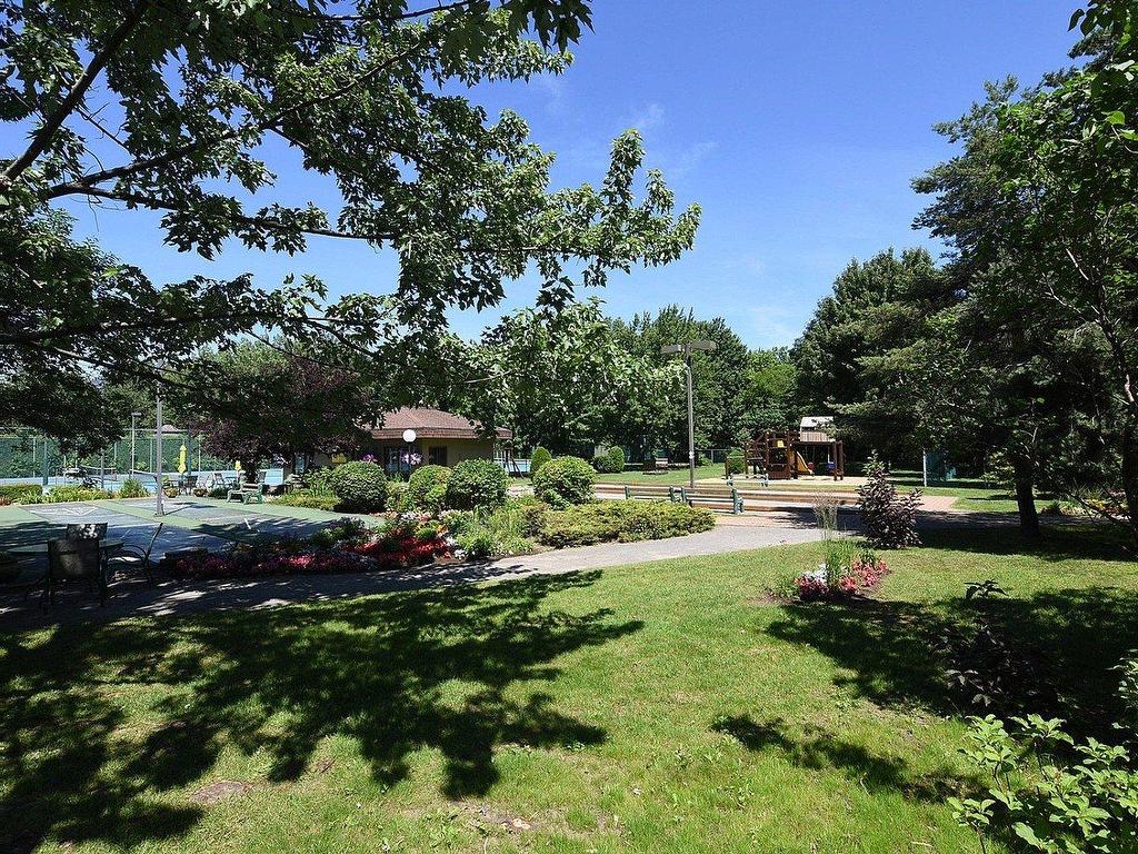 









4300


Place des Cageux

, 1102,
Laval (Chomedey),




QC
H7W4Z3

