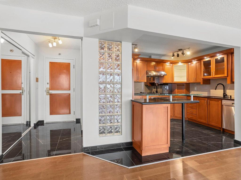









4300


Place des Cageux

, 1102,
Laval (Chomedey),




QC
H7W4Z3

