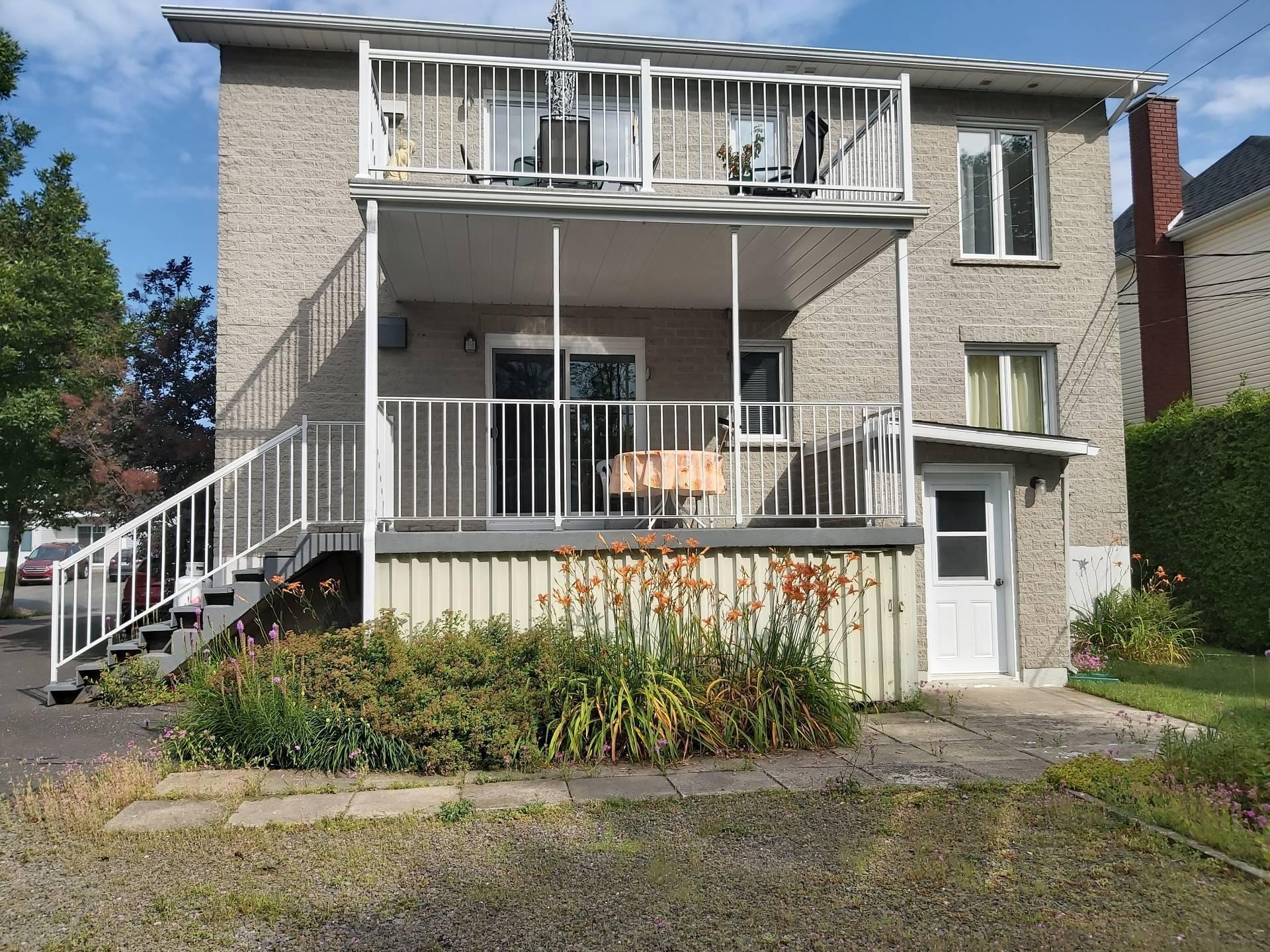









1080


1re Allée

,
Drummondville,




QC
J2A2H8

