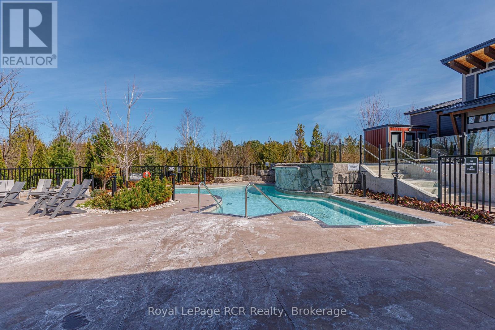 












305 - 12 BECKWITH LANE

,
Blue Mountains,




Ontario
L9Y0A4

