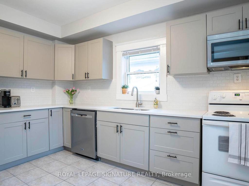 









2


McDonald

Avenue,
London North,




ON
N6G 1B1

