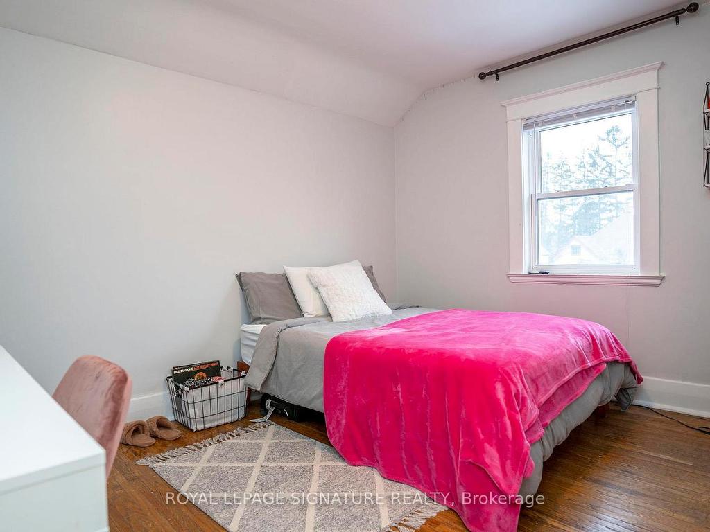









2


McDonald

Avenue,
London North,




ON
N6G 1B1

