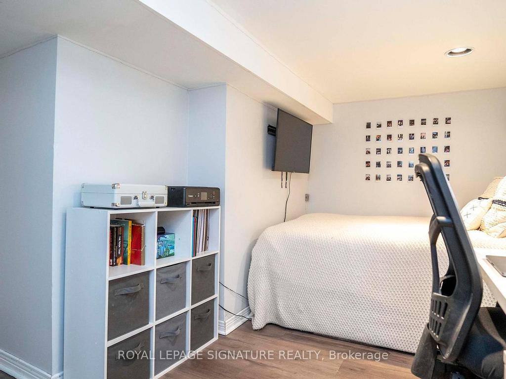 









2


McDonald

Avenue,
London North,




ON
N6G 1B1


