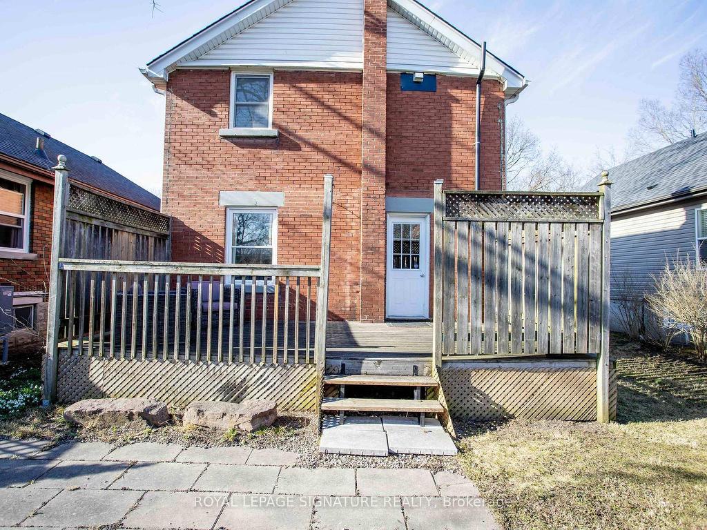 









2


McDonald

Avenue,
London North,




ON
N6G 1B1

