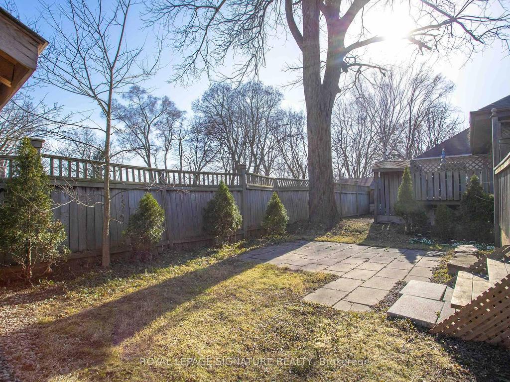 









2


McDonald

Avenue,
London North,




ON
N6G 1B1

