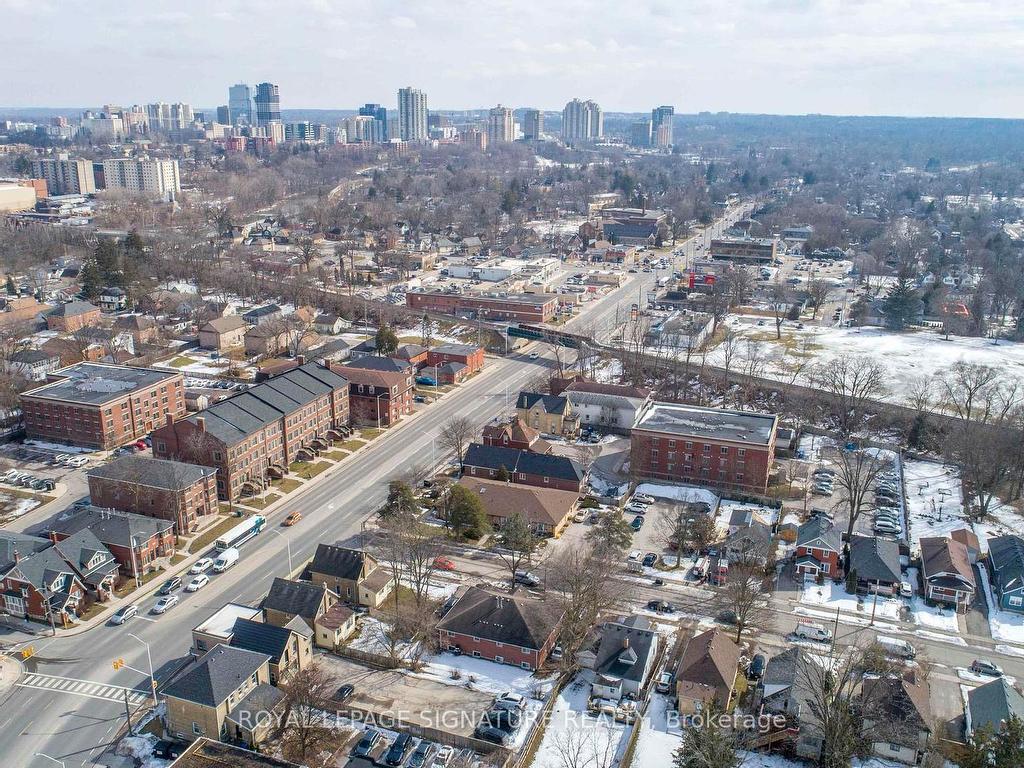 









2


McDonald

Avenue,
London North,




ON
N6G 1B1

