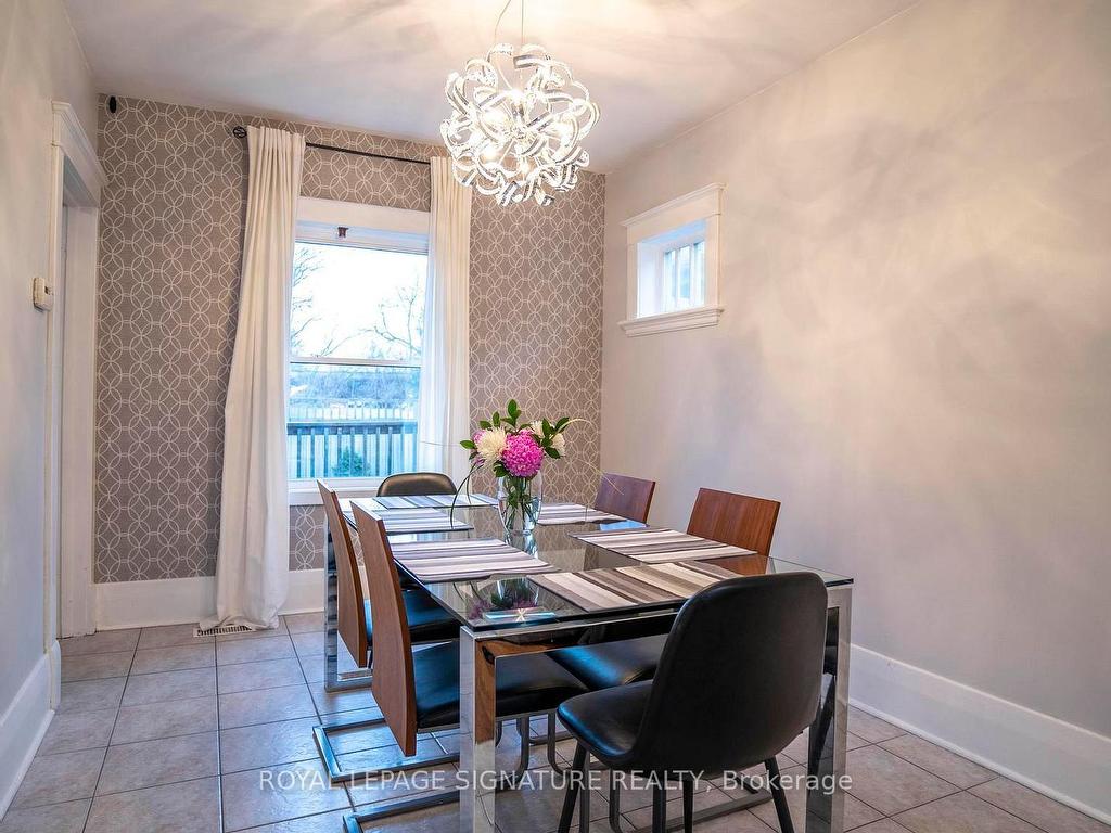 









2


McDonald

Avenue,
London North,




ON
N6G 1B1

