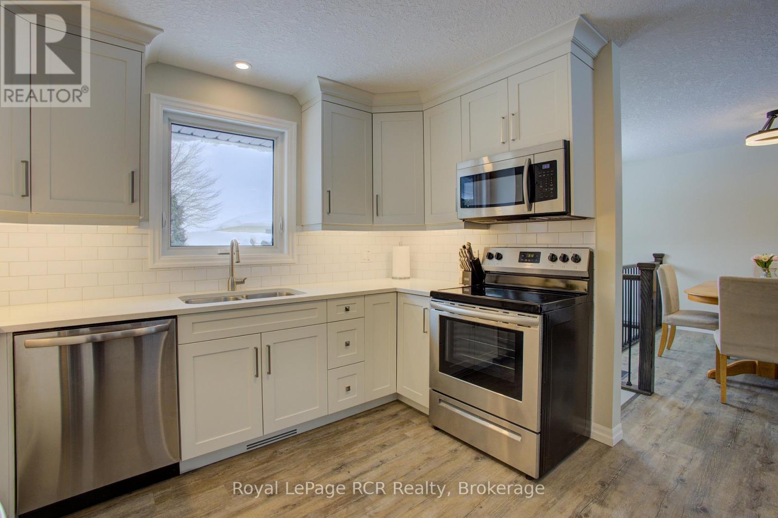 












620 ELM AVENUE N

,
North Perth (Listowel),




Ontario
N4W3G2

