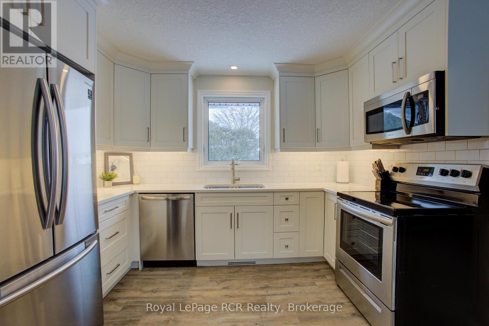 












620 ELM AVENUE N

,
North Perth (Listowel),




Ontario
N4W3G2

