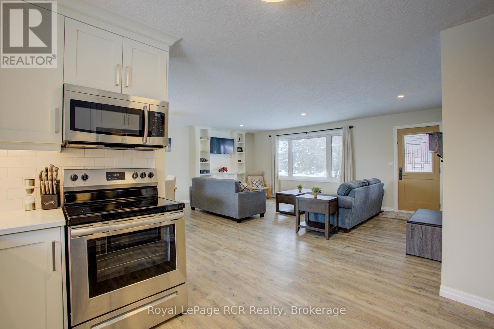 












620 ELM AVENUE N

,
North Perth (Listowel),




Ontario
N4W3G2

