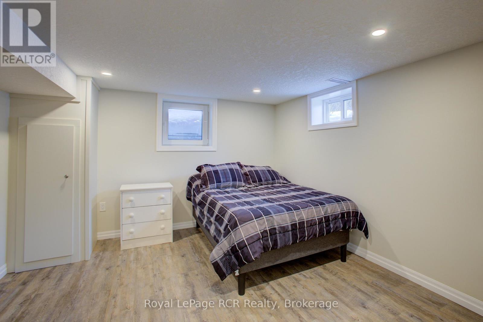 












620 ELM AVENUE N

,
North Perth (Listowel),




Ontario
N4W3G2

