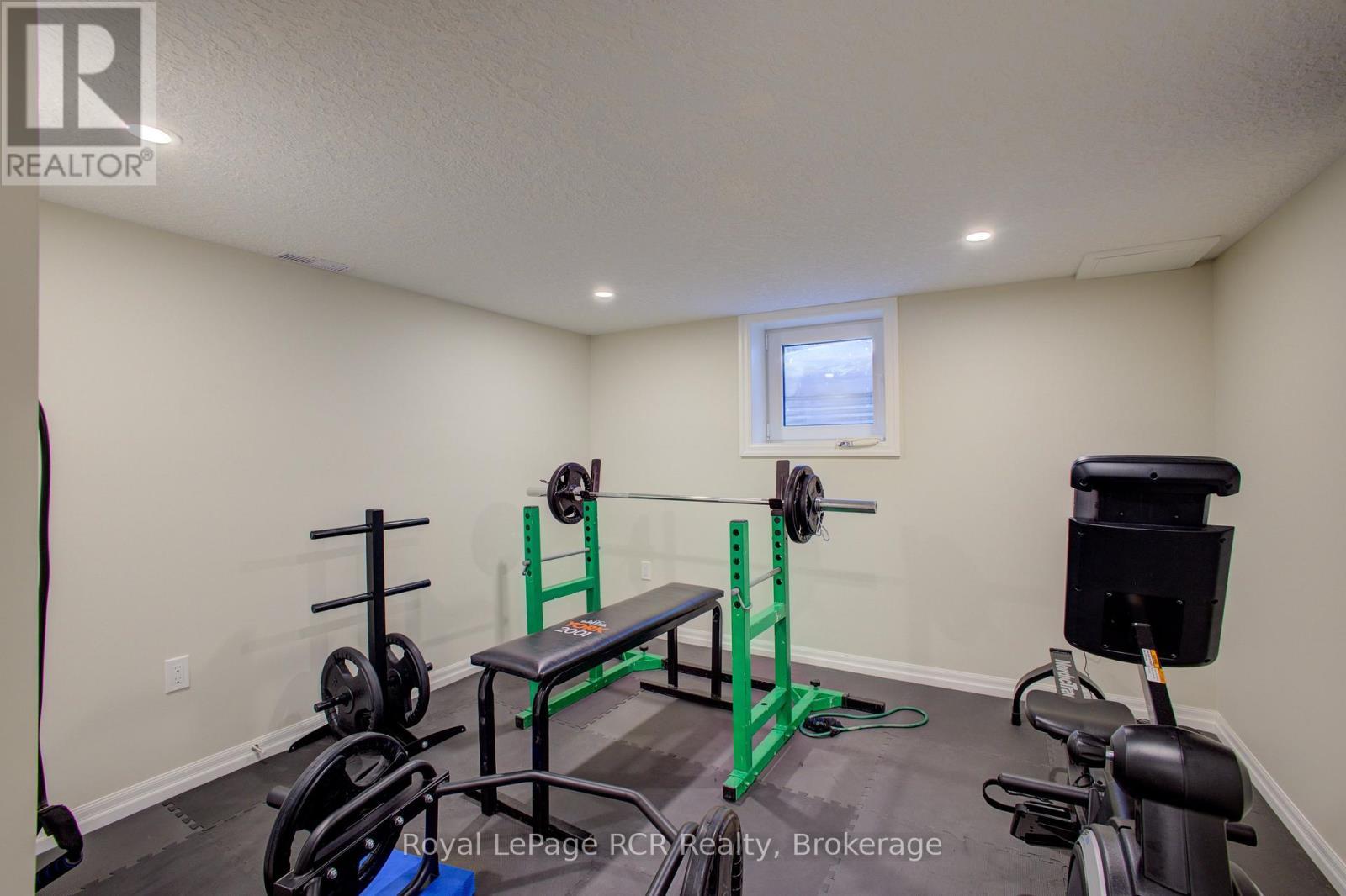 












620 ELM AVENUE N

,
North Perth (Listowel),




Ontario
N4W3G2


