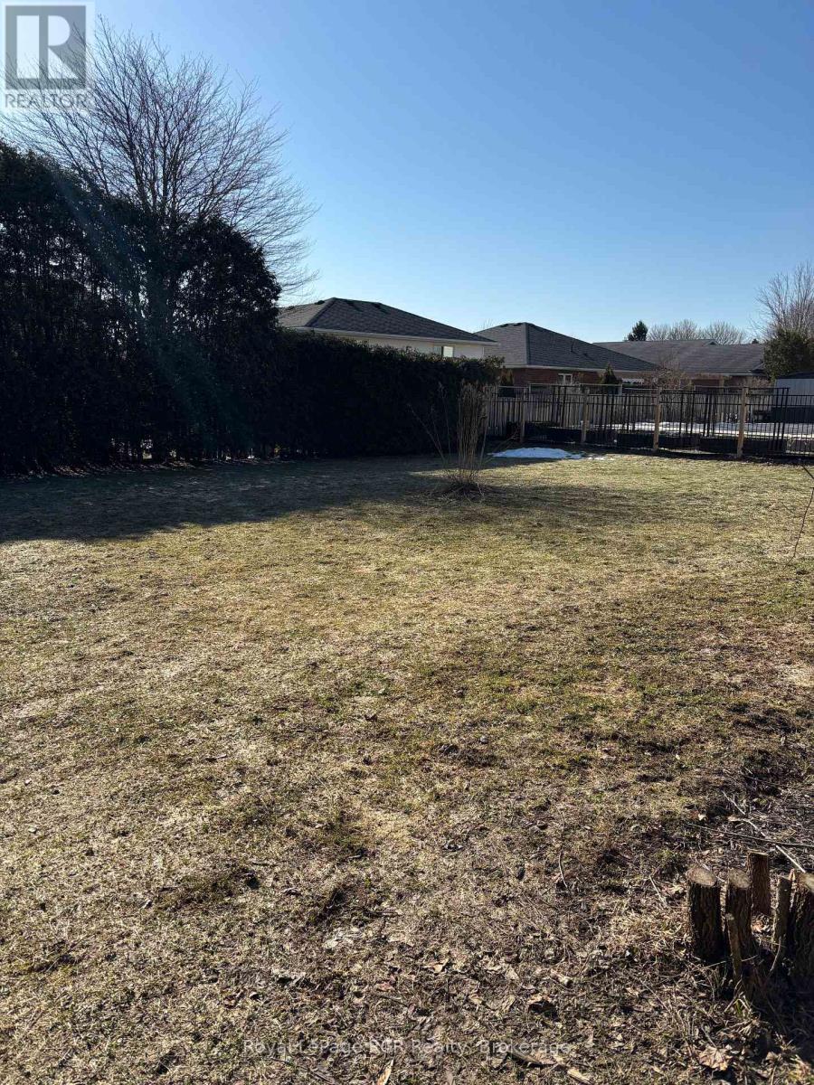 












620 ELM AVENUE N

,
North Perth (Listowel),




Ontario
N4W3G2

