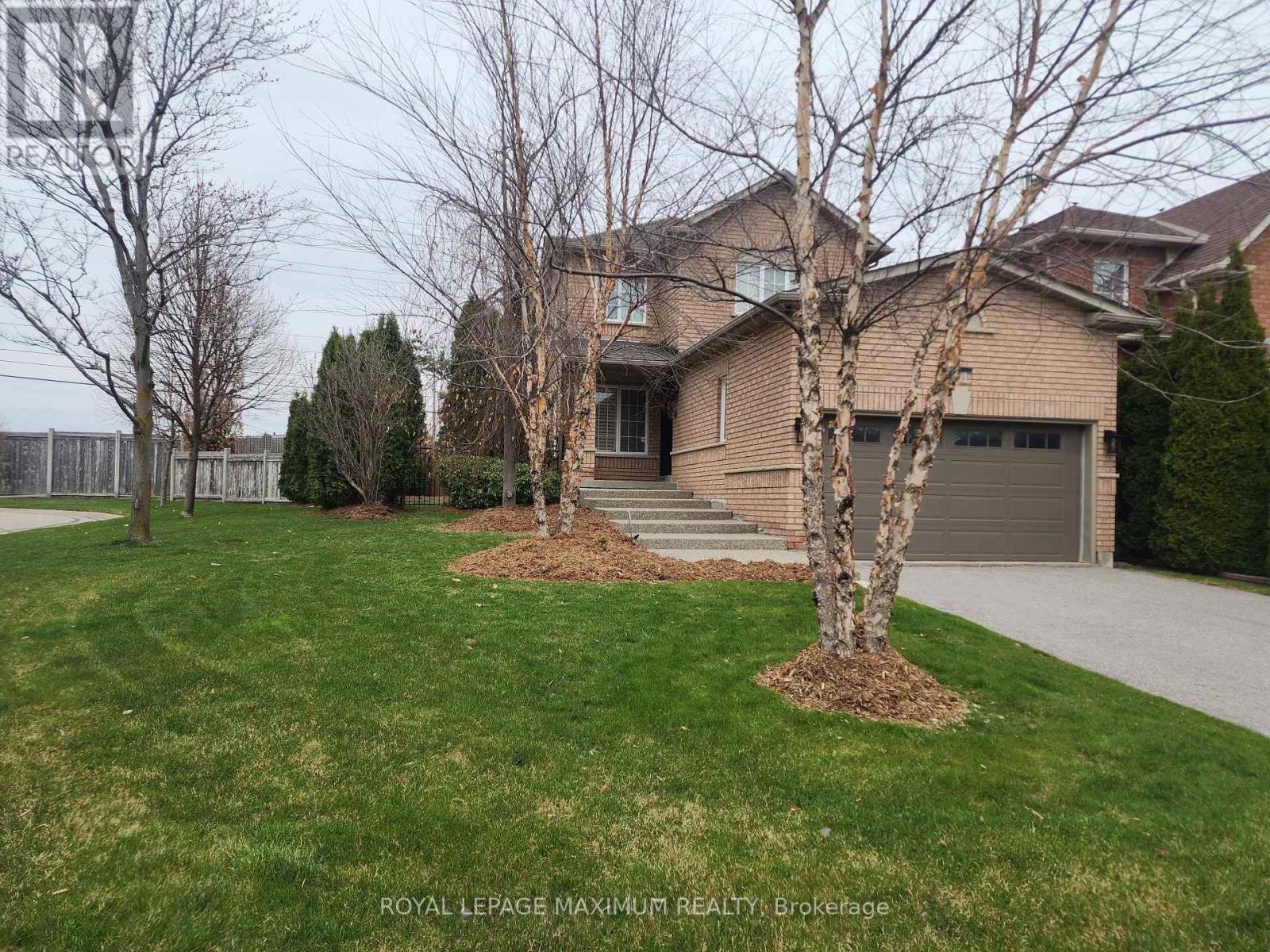 












81 THORNTON CRESCENT

,
Vaughan,




Ontario
L6A2T1

