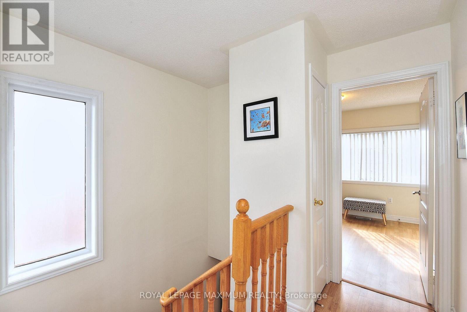 












81 THORNTON CRESCENT

,
Vaughan,




Ontario
L6A2T1

