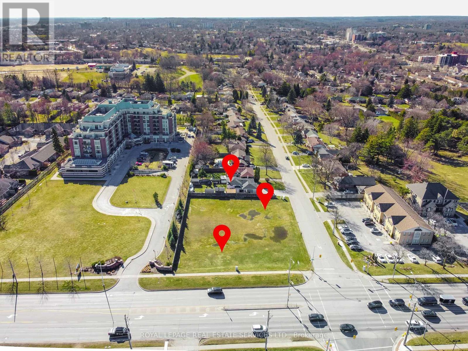 












19 HIGHVIEW AVENUE W

,
London South,







Ontario
N5J2A2

