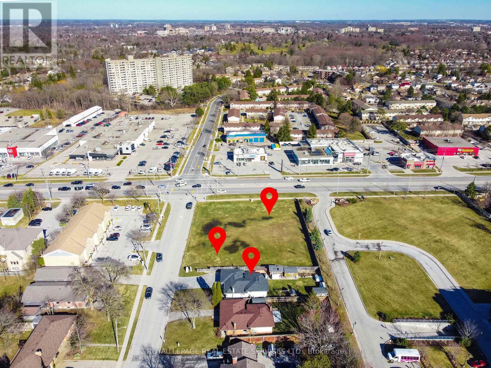 












19 HIGHVIEW AVENUE W

,
London South,







Ontario
N5J2A2

