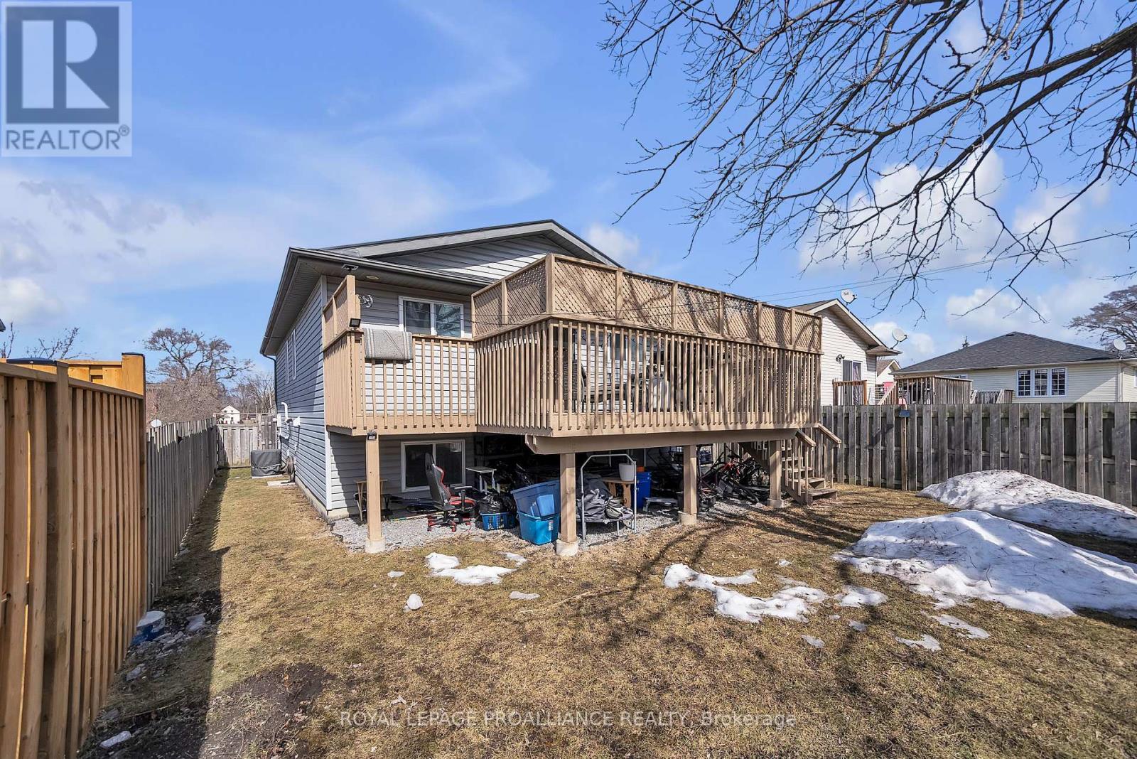 












25 EMILY STREET

,
Belleville (Belleville Ward),




Ontario
K8N2P4

