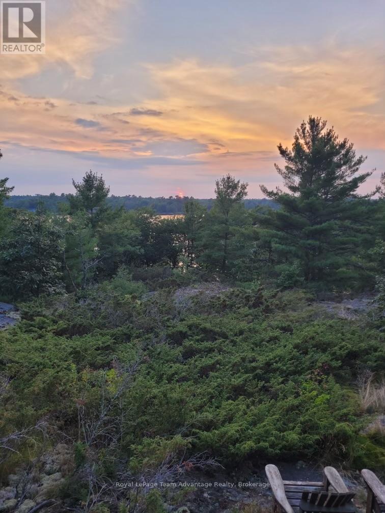 












0 CHANNEL DRIVE

,
The Archipelago (Archipelago North),







Ontario
P0G1K0

